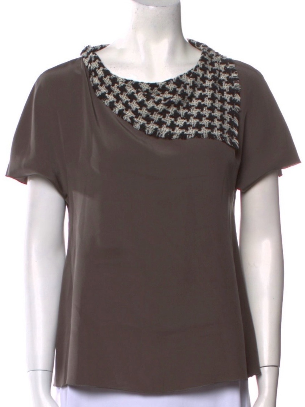 CHANEL Silk Gray Short-Sleeve Blouse with Houndstooth Trim